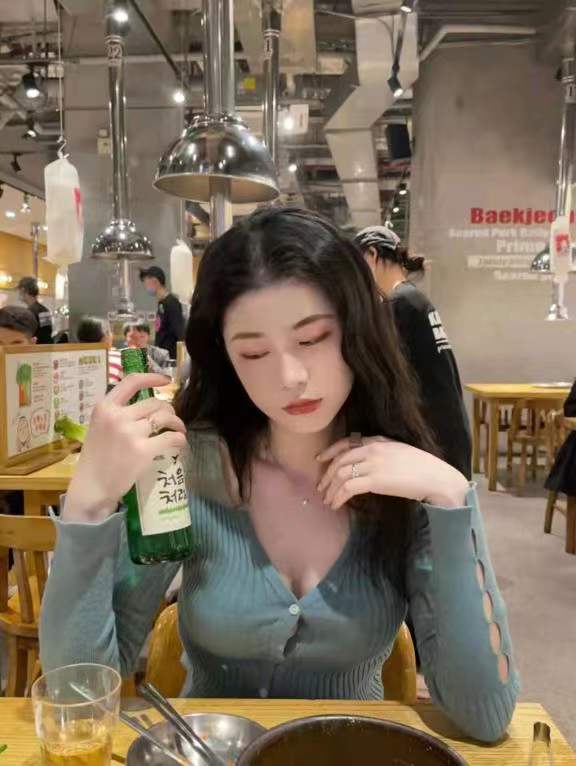 分享极品兼职小姐姐